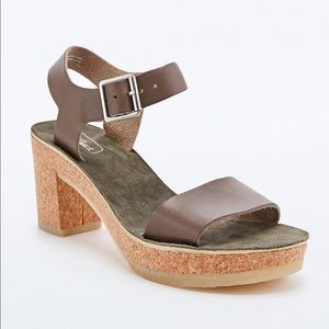 Clarks Jayda Leather Sandals